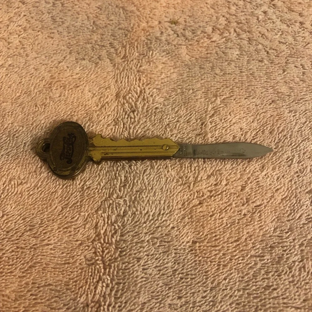 Vintage Pepsi Key Shaped Keychain Pocket Knife